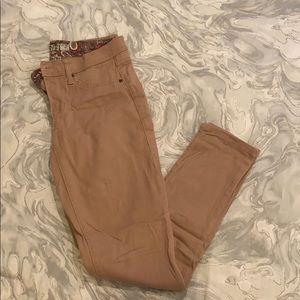 17/21 brand dusty rose denim pants size 4